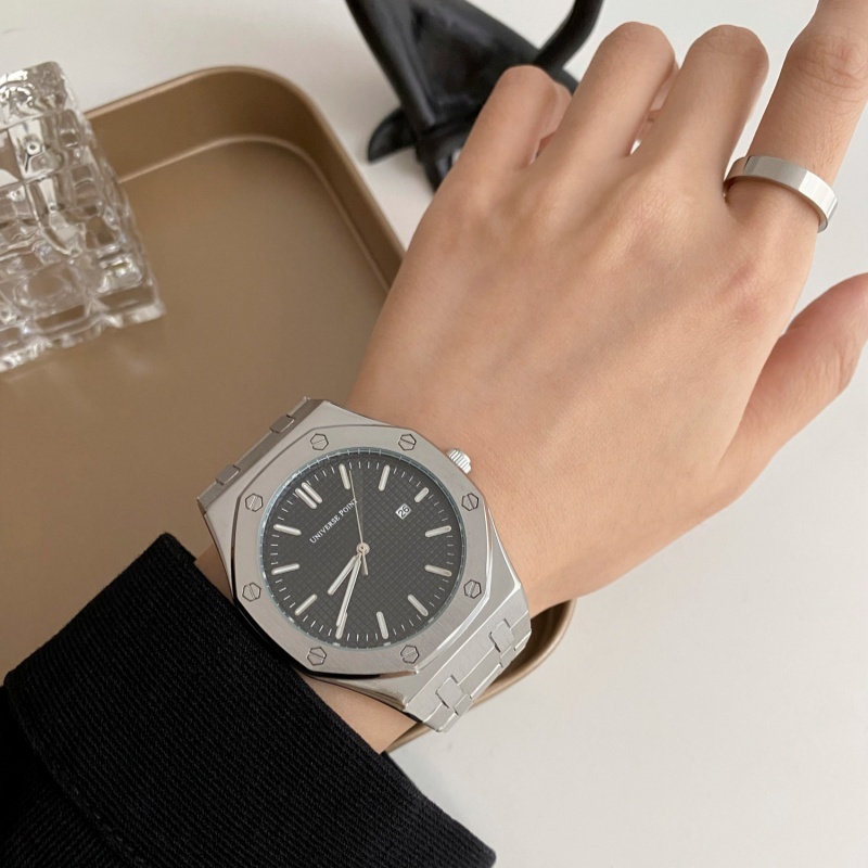 Simple And Stylish Oak Sports Large Dial - Image 2