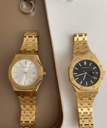 Simple And Stylish Oak Sports Large Dial