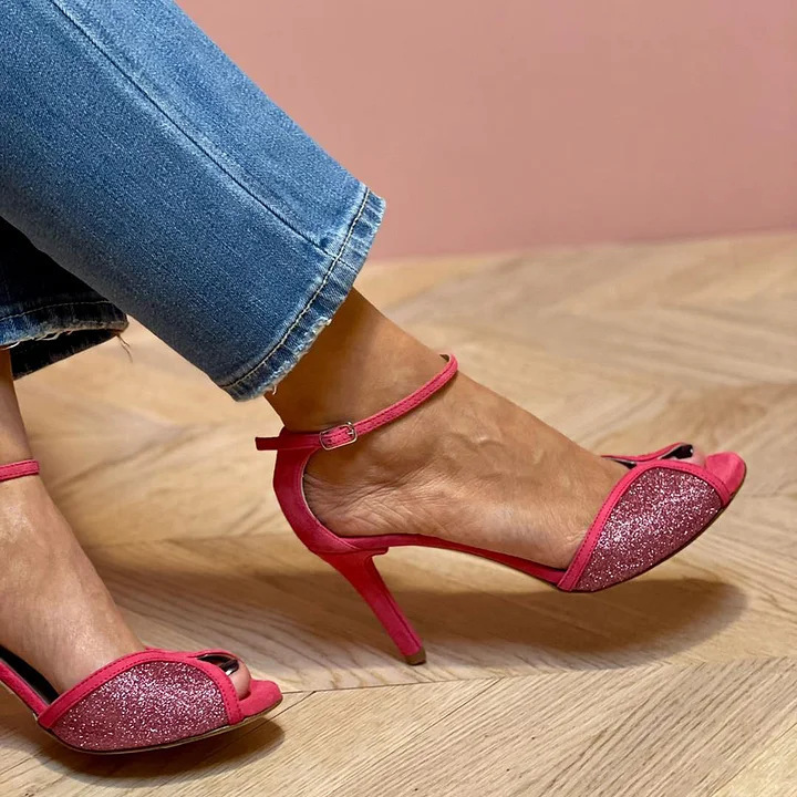 Womens Sexy Strappy Peep-toe Sandals In A Color-block Design - Image 2