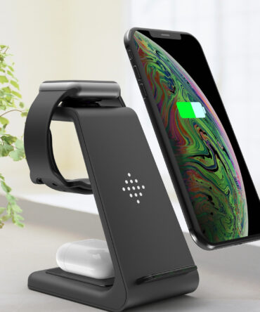 3 In 1 Fast Charging Station Wireless Charger Stand Wireless Quick Charge Dock For Phone Holder
