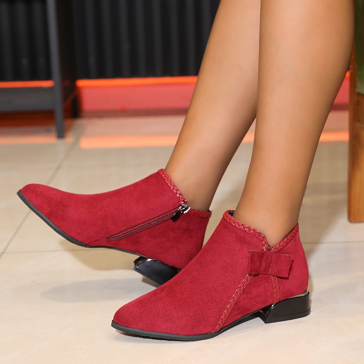 Bow-tie Pointed-toe Side-zip Womens Boots - Image 2
