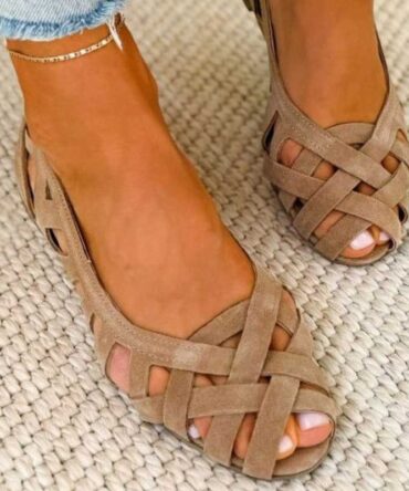 Womens Hollowed-Out Birds-Nest Sandals Fashionable Flat And Breathable